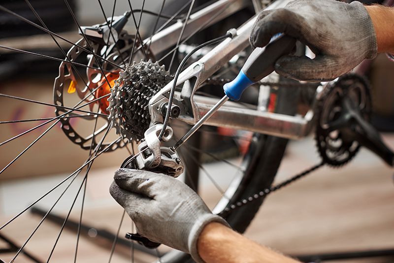Réparation de vélo par notre atelier mobile dans les Yvelines